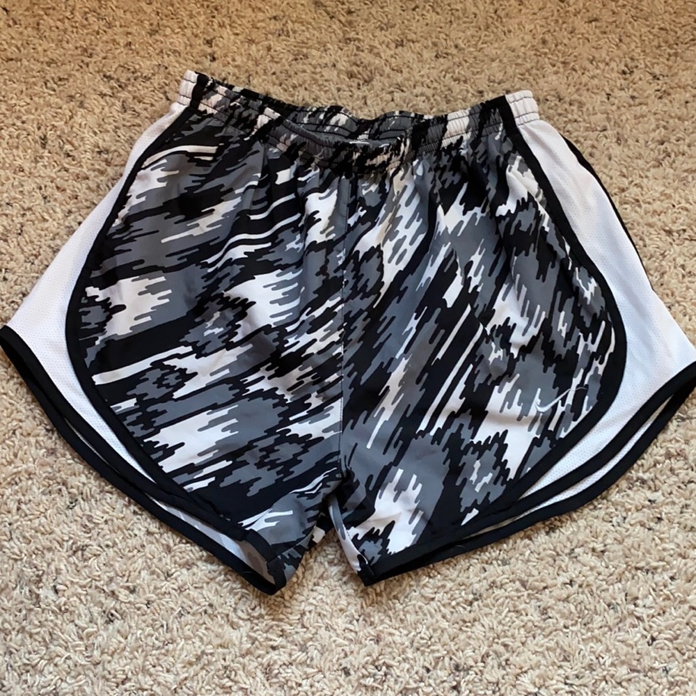 Nike athletic shorts Size S